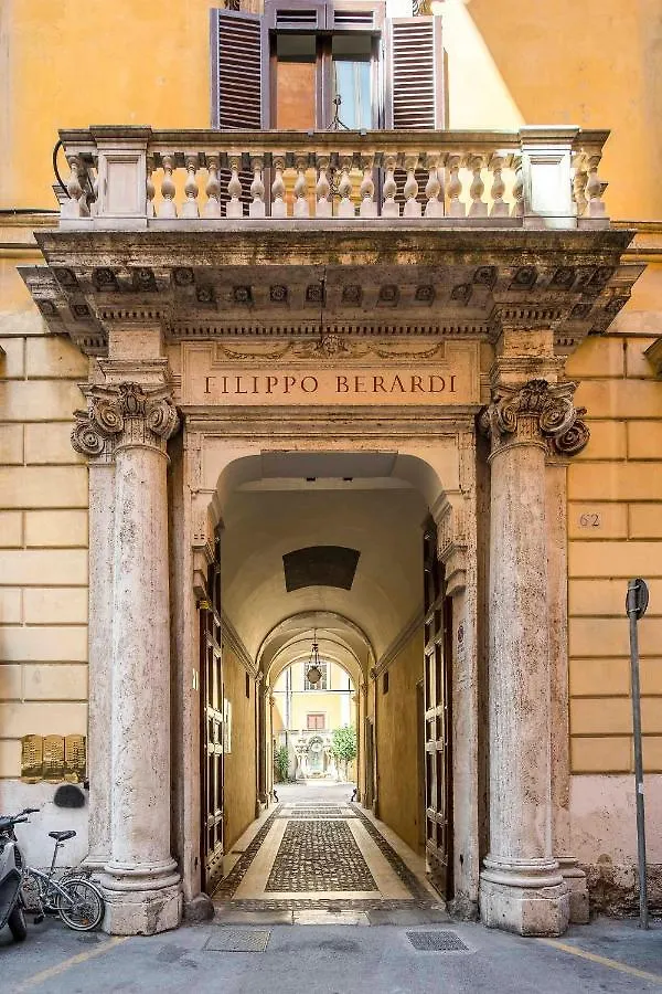 Palazzo Berardi: Renaissance Downtown Luxury Villa Rome Holiday home