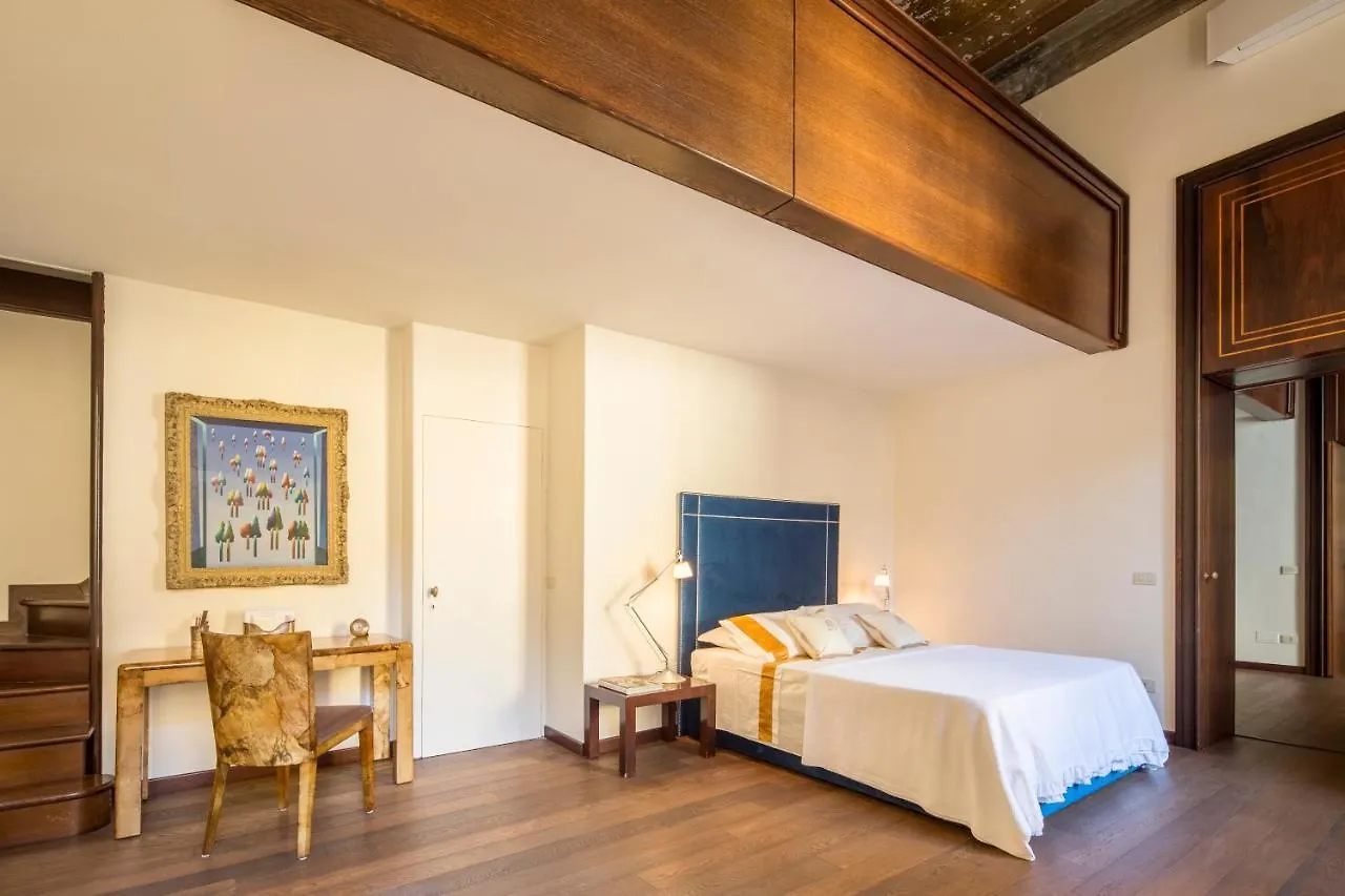 Palazzo Berardi: Renaissance Downtown Luxury Villa Rome Holiday home