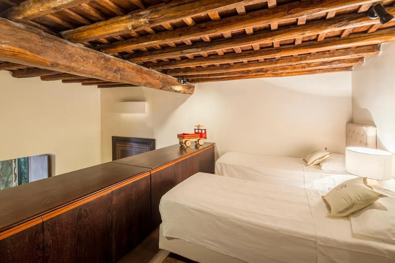 Holiday home Palazzo Berardi: Renaissance Downtown Luxury Villa Rome Italy