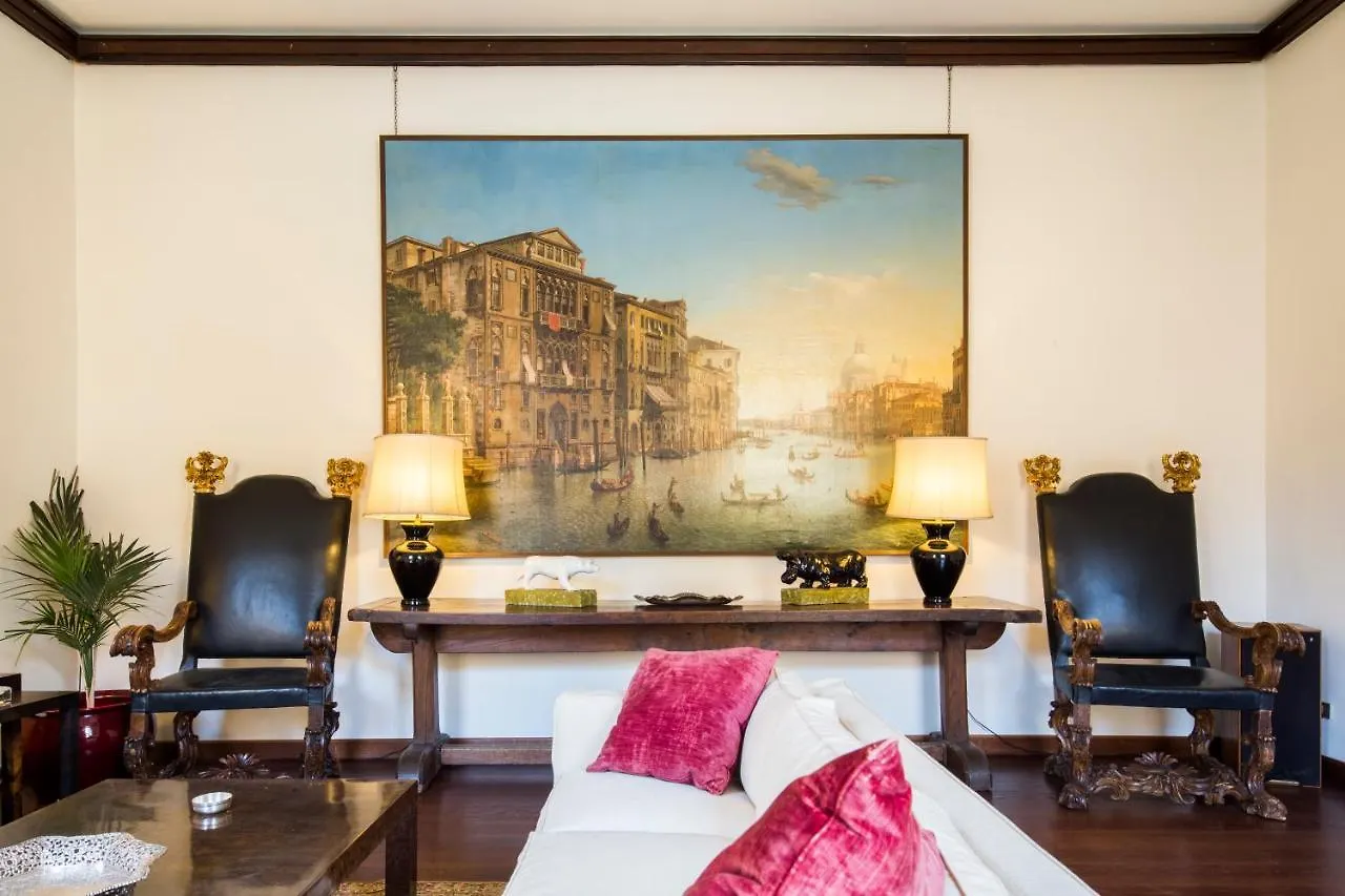 Palazzo Berardi: Renaissance Downtown Luxury Villa Rome