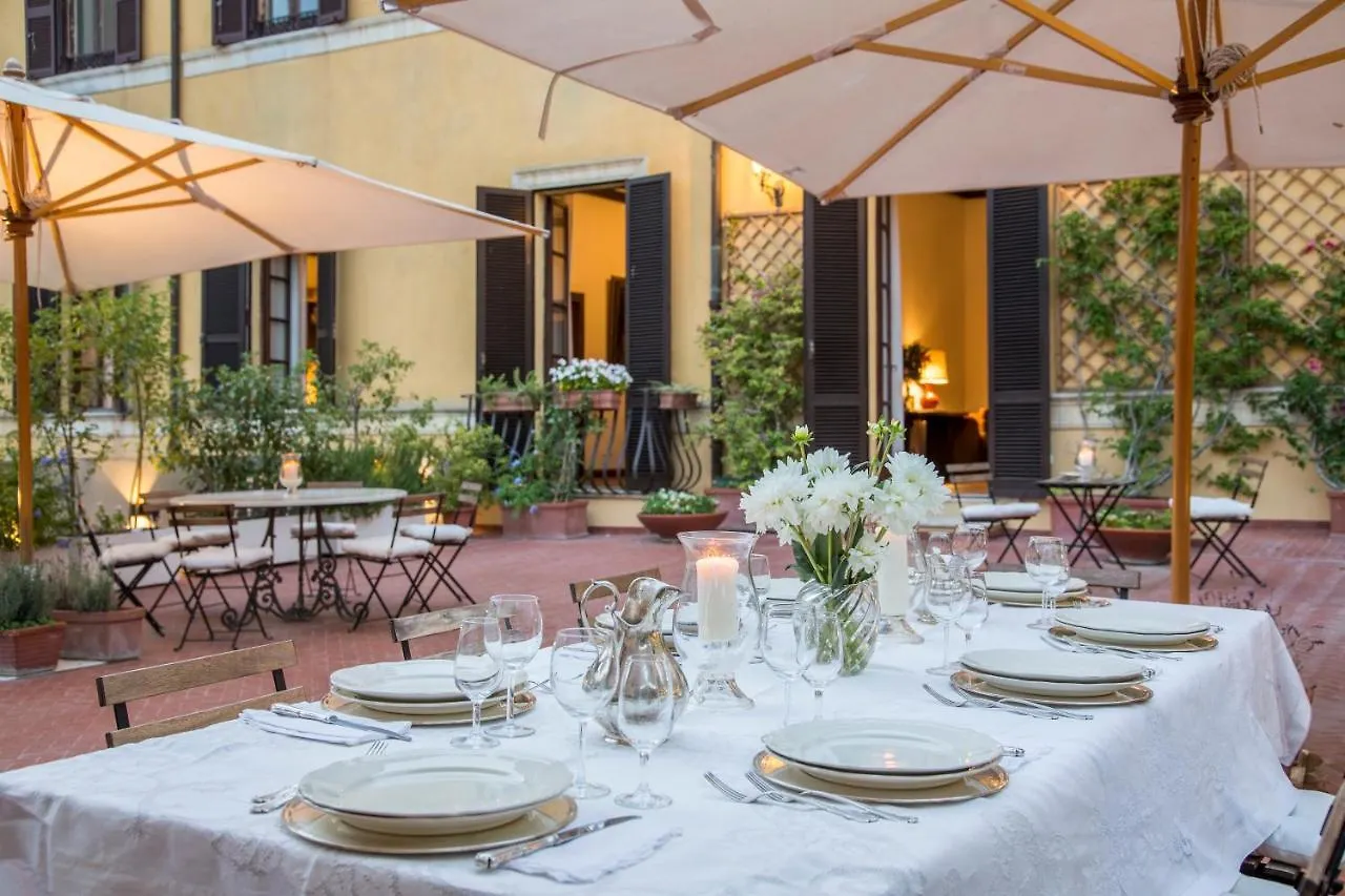Palazzo Berardi: Renaissance Downtown Luxury Villa Rome Holiday home