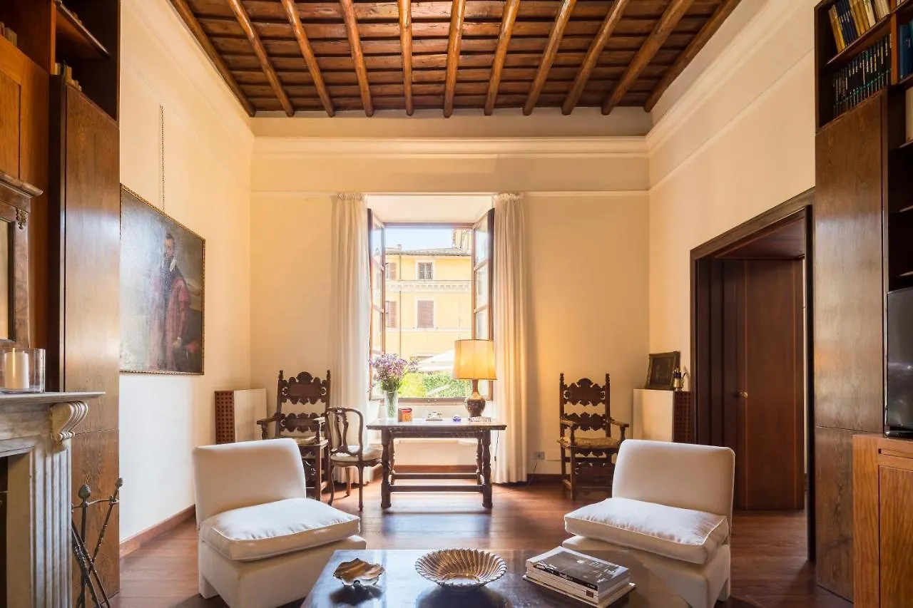 Palazzo Berardi: Renaissance Downtown Luxury Villa Rome Holiday home